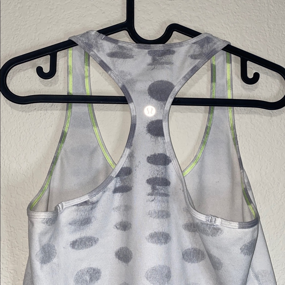 🛍️Lululemon Cool Racerback tank top in the "Seaside Dot" print! - Picture 8 of 9